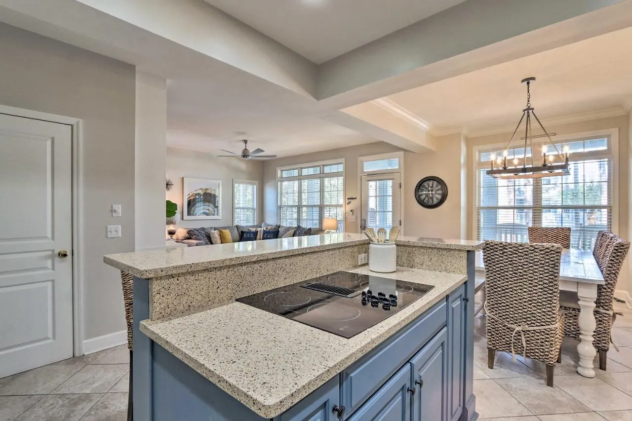 Holiday home Coastal Hilton Head Beach Retreat With Pool Access! Hilton Head Island